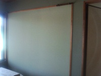 和室の壁はといいますと・・
色が多少違いますが・・仕上がりました。